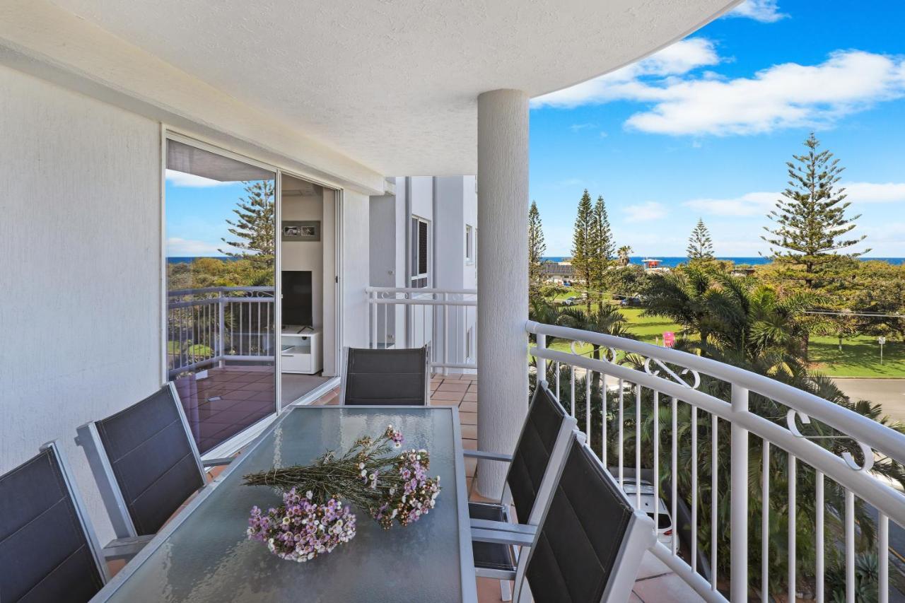 Beachside Resort Kawana Waters Buddina Buitenkant foto