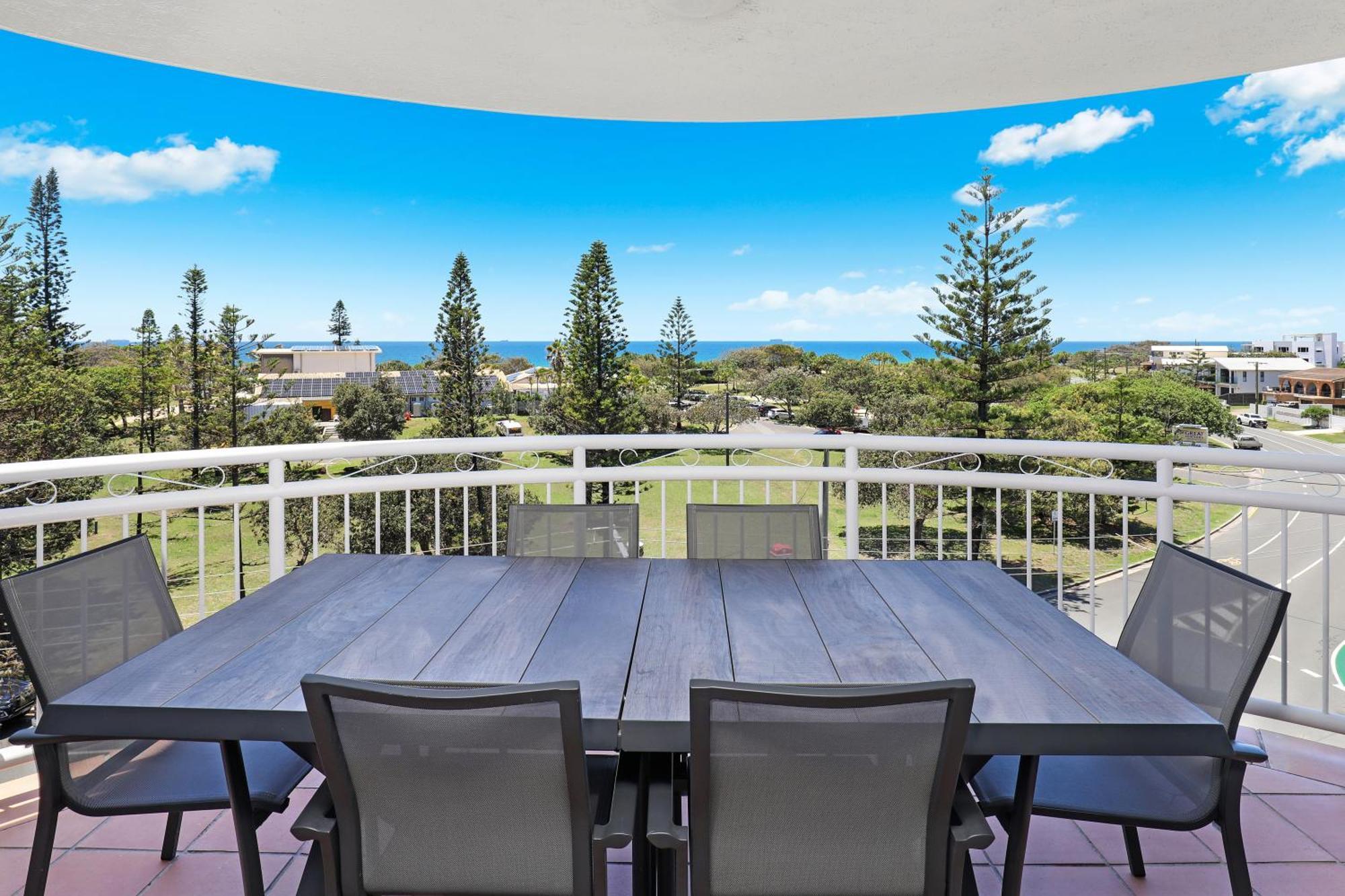 Beachside Resort Kawana Waters Buddina Buitenkant foto