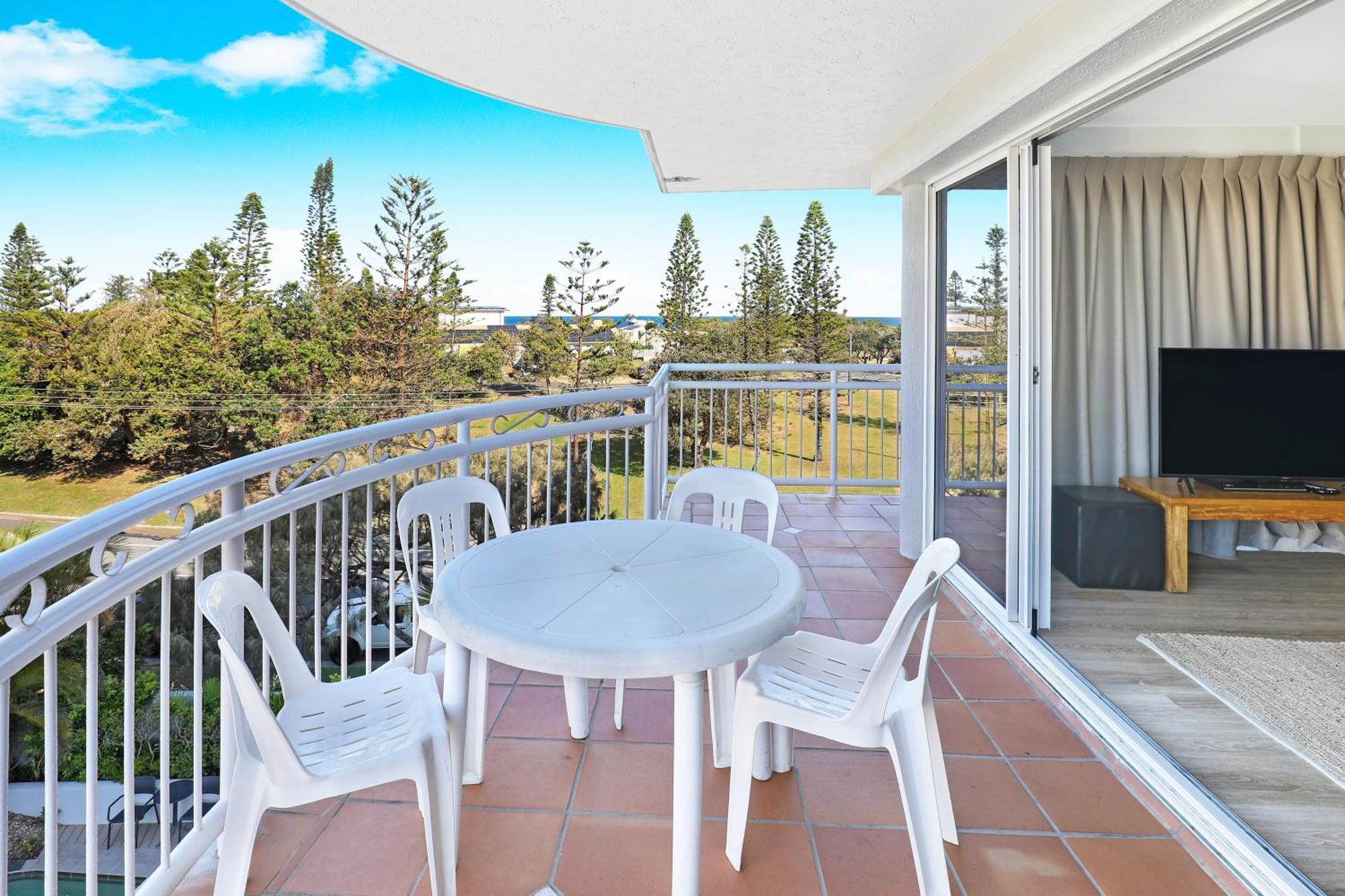 Beachside Resort Kawana Waters Buddina Buitenkant foto